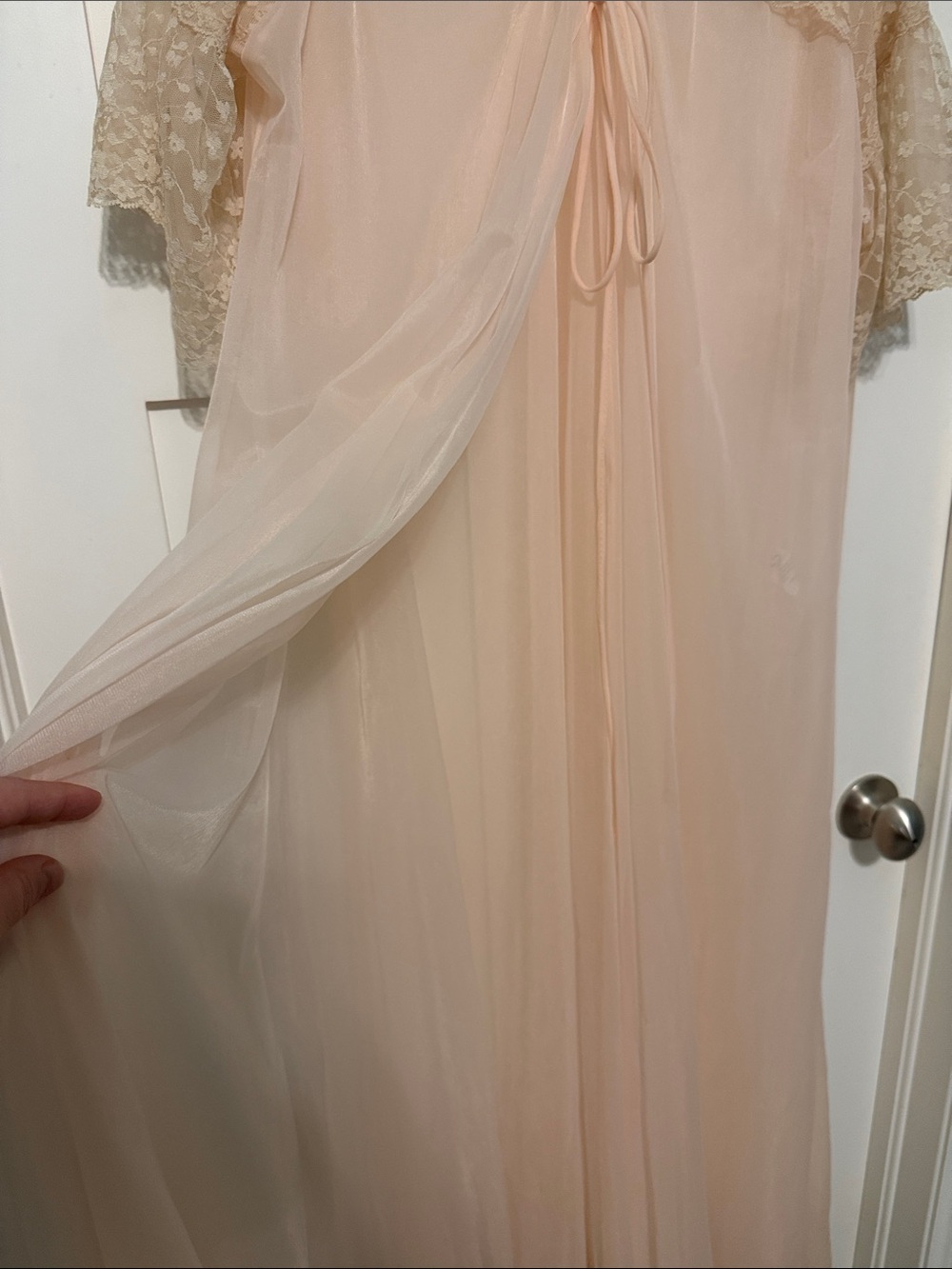 Vintage InTime Brand Sheer Lace-Trim Peach Nightgown - Women’s Intimates - Picture 7 of 7